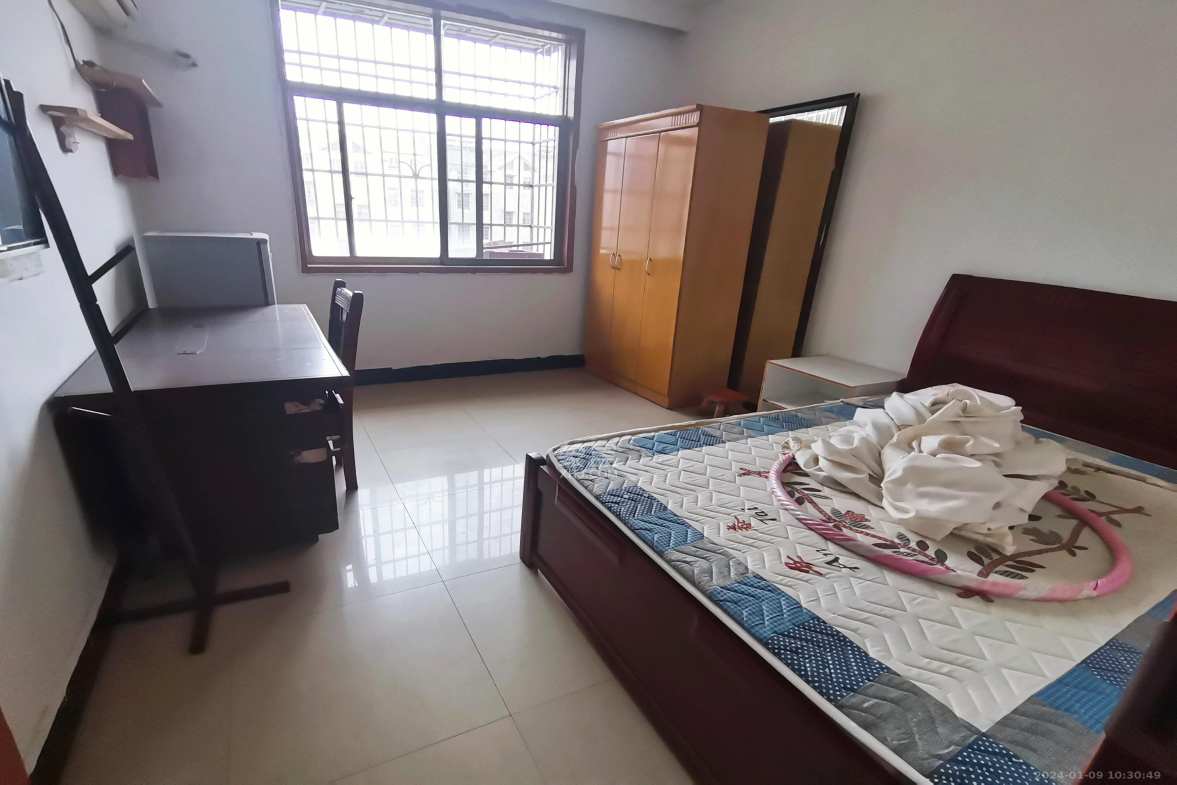 黄鹤小区2片 1室1厅1卫 800.0元/月 黄鹤小区2片 1室1厅1卫 800.0元/月室内图