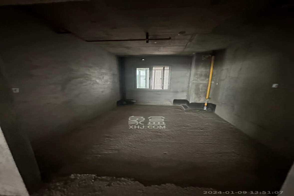 福晟翡翠湾 4室2厅2卫 6500.0元/月 福晟翡翠湾 4室2厅2卫 6500.0元/月室内图