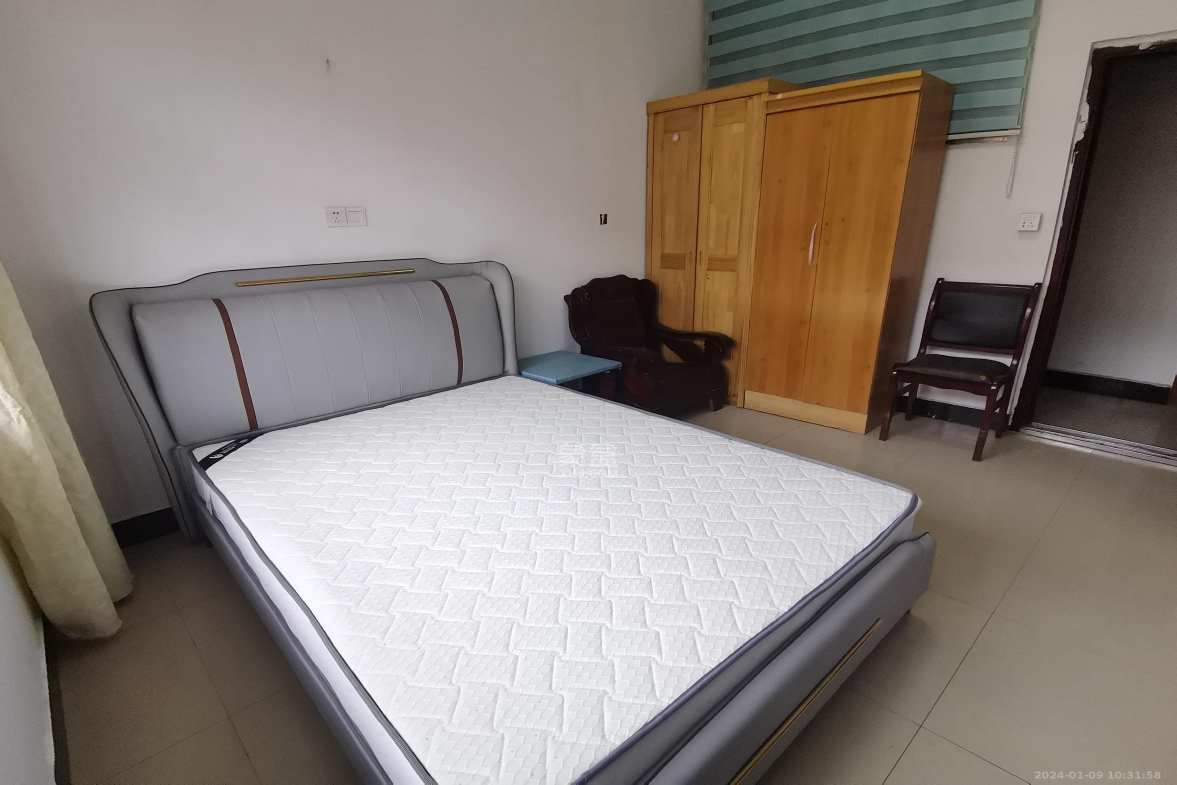 黄鹤小区2片 1室1厅1卫 900.0元/月 黄鹤小区2片 1室1厅1卫 900.0元/月室内图