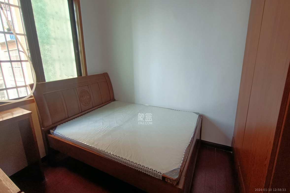 泉塘小区  0室0厅0卫   1100.00元/月室内图