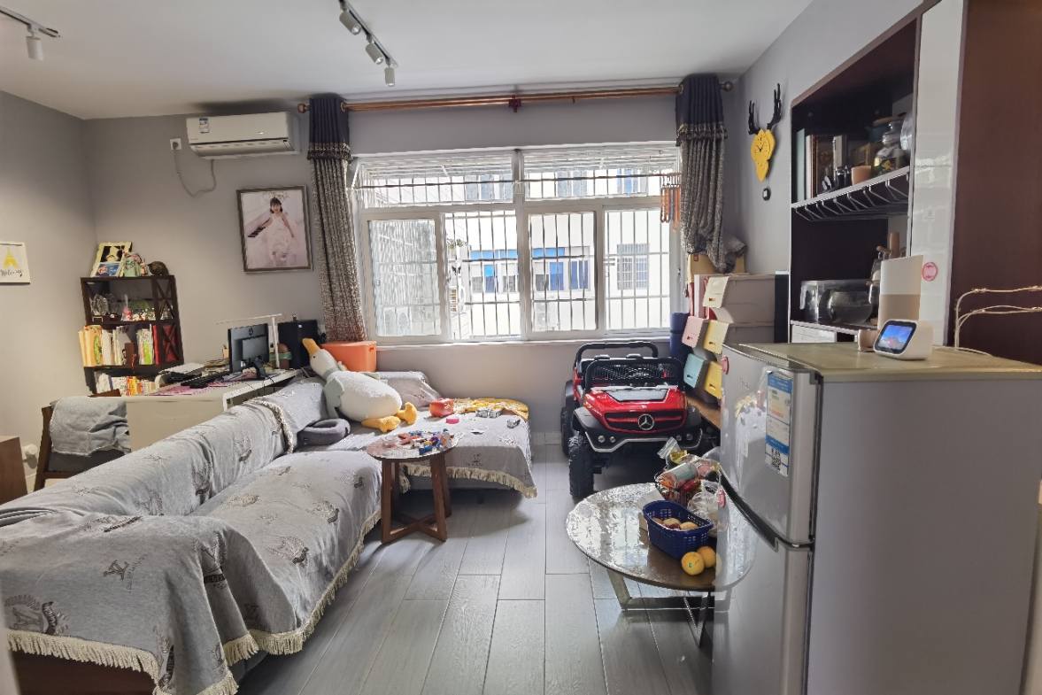 城中城  3室2厅1卫    140.0万室内图