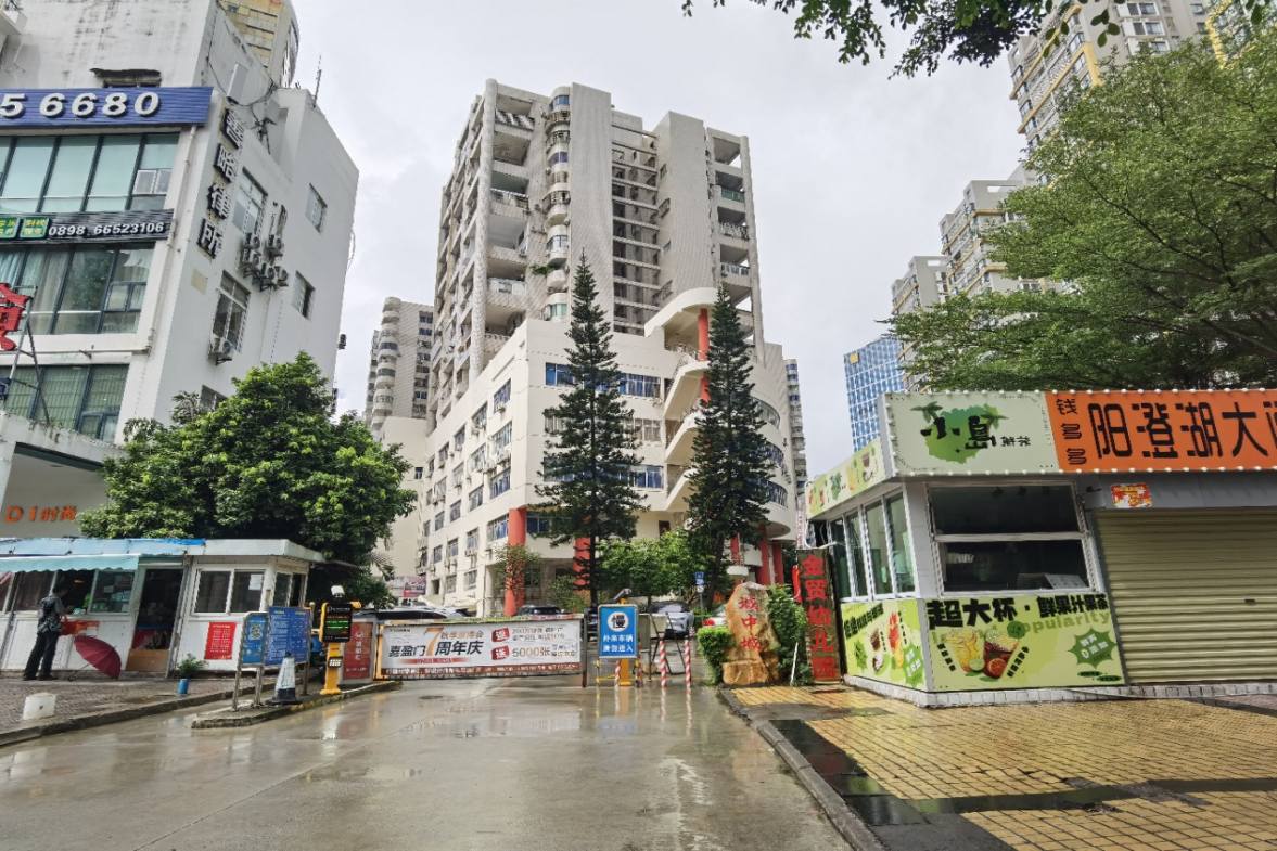 城中城  3室2厅1卫    140.0万小区图