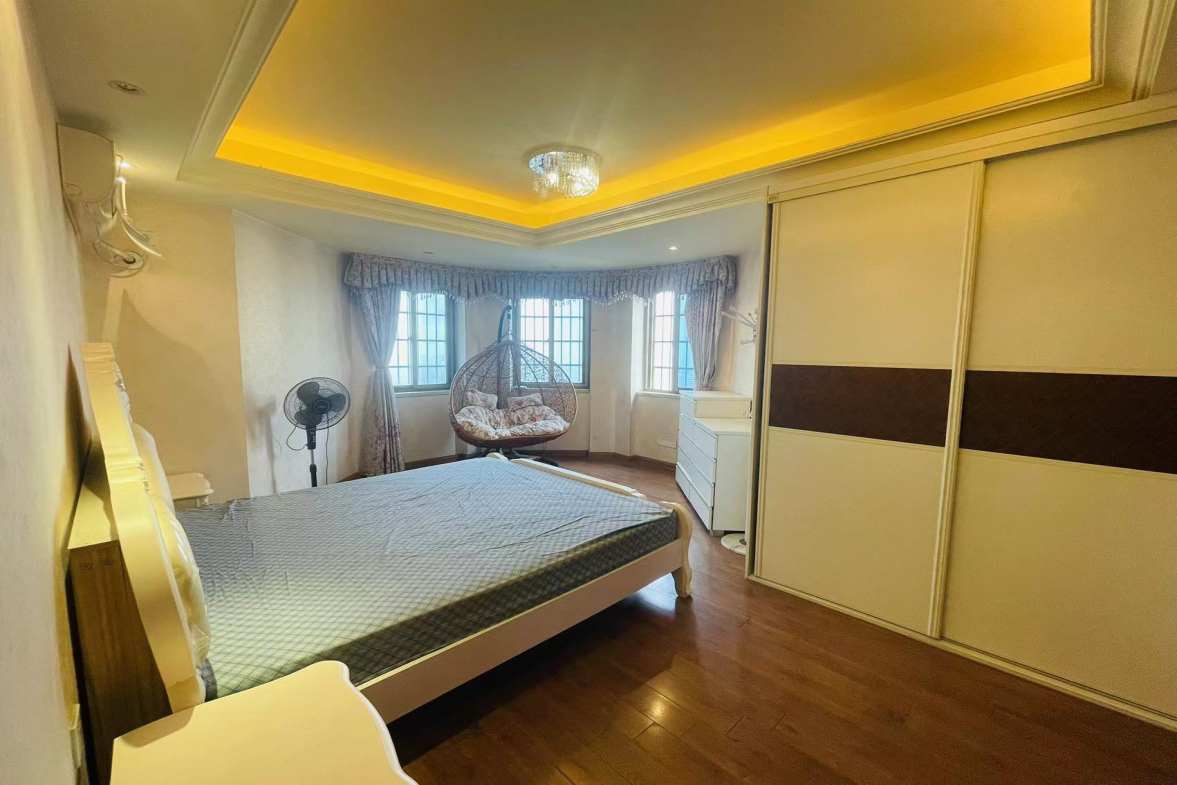 碧桂园  3室2厅2卫   1600.00元/月室内图