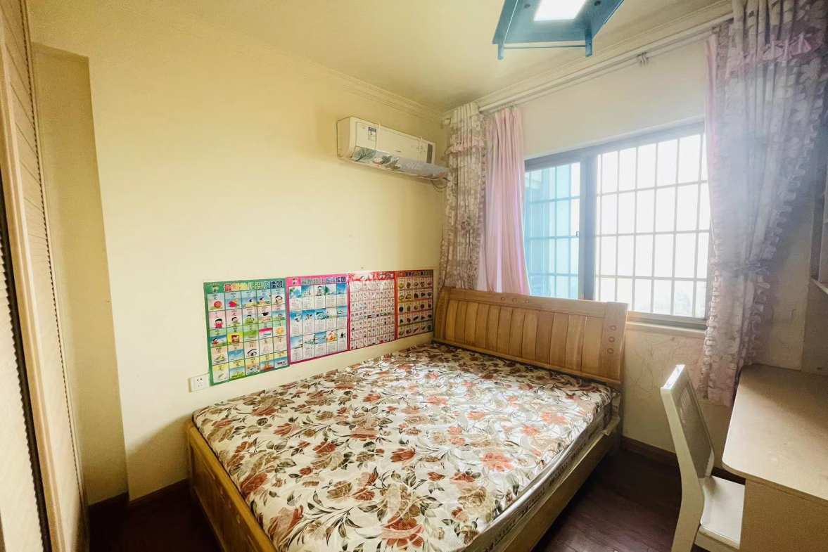 碧桂园  3室2厅2卫   1600.00元/月室内图