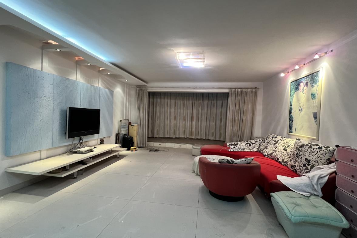 石化苑小区  3室2厅2卫    1500.0元/月室内图