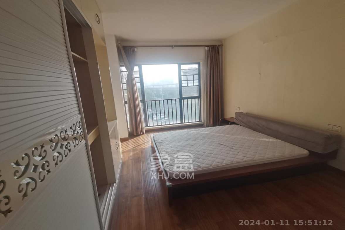 中城丽景香山园 3室2厅2卫 3500.0元/月 中城丽景香山园 3室2厅2卫 3500.0元/月室内图