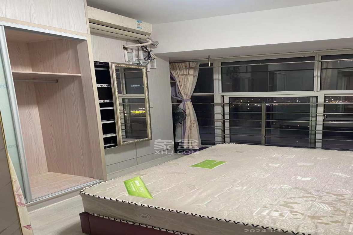 金色loft（鑫秋大厦）  2室2厅1卫   2000.00元/月室内图