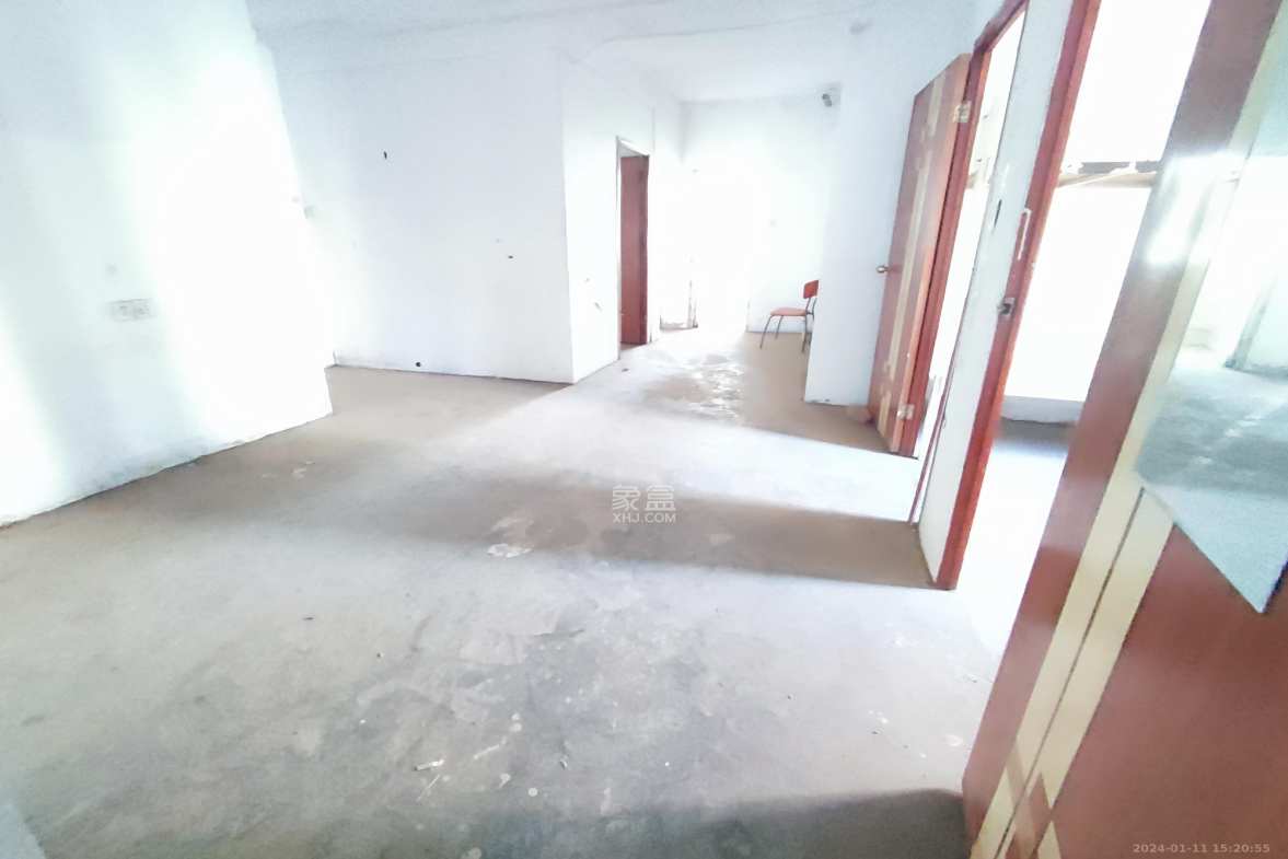 中南汽车世界  3室2厅2卫    1600.0元/月室内图