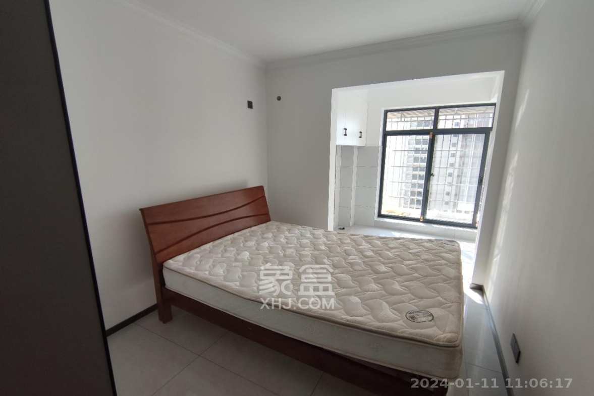 真人桥家园二期  3室2厅2卫    2600.0元/月室内图