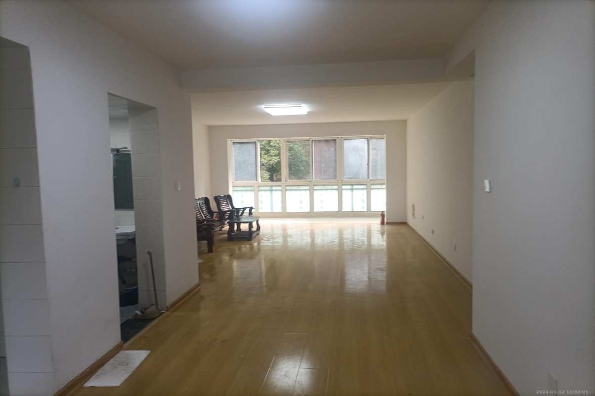 联通小区（瑞丽园）  3室2厅2卫   3500.00元/月室内图1