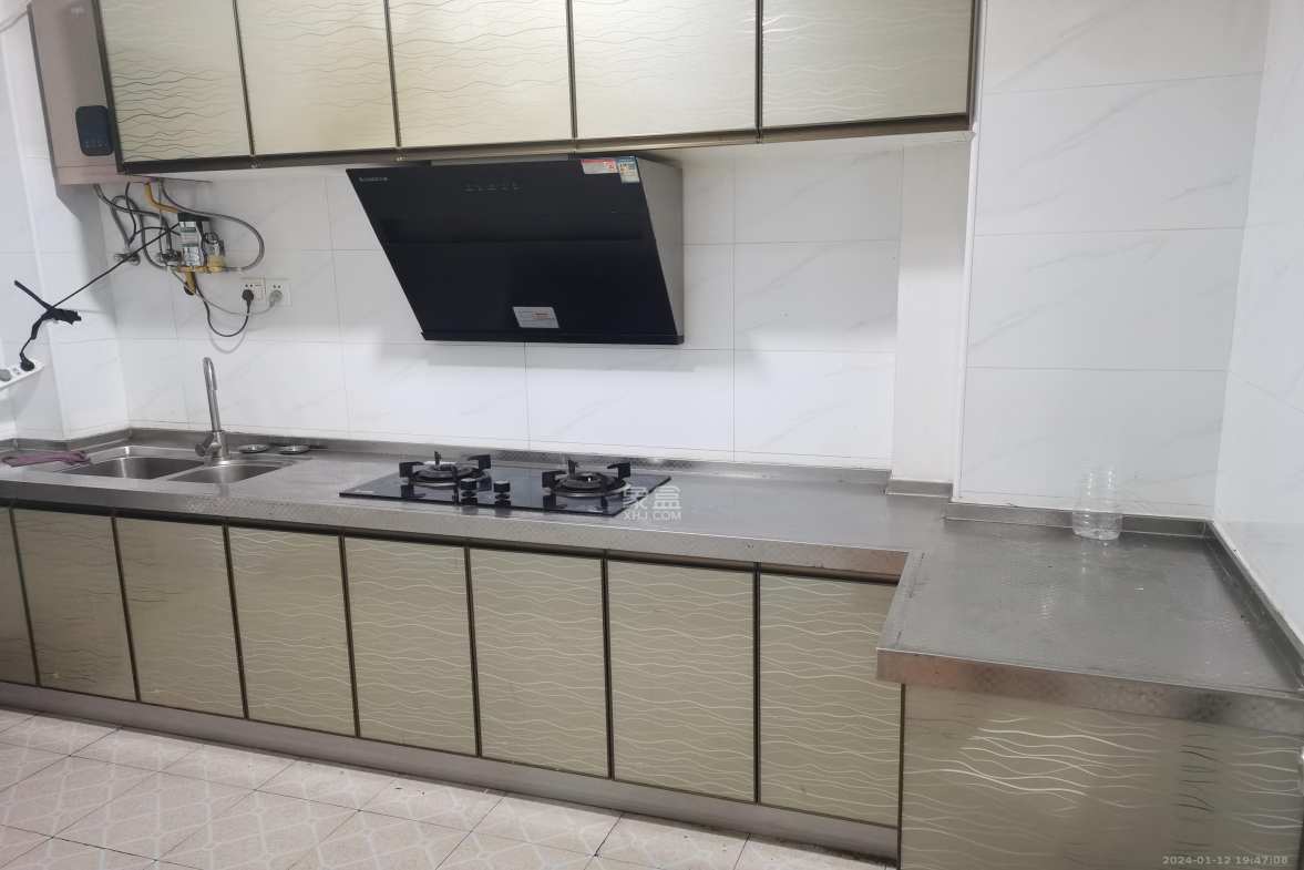 新雅黄金苑 4室2厅2卫 2000.0元/月 新雅黄金苑 4室2厅2卫 2000.0元/月室内图