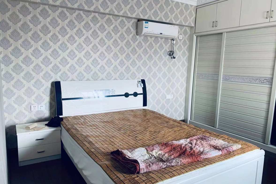 龙泰熙城  2室1厅1卫   1500.00元/月室内图