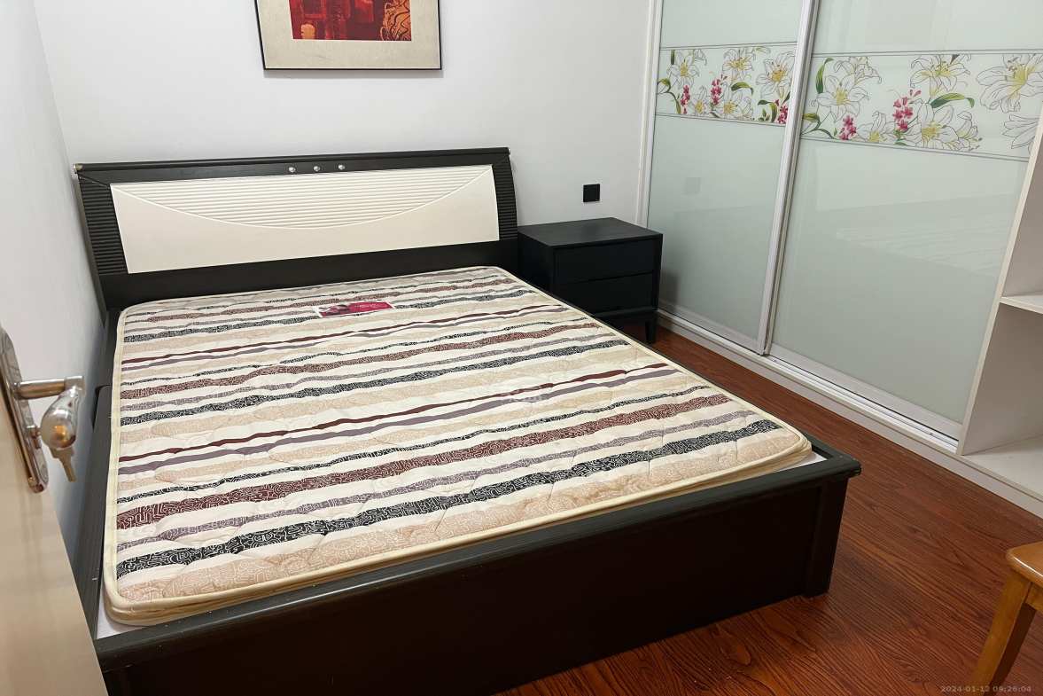 和卉家园  4室2厅1卫    3000.0元/月室内图