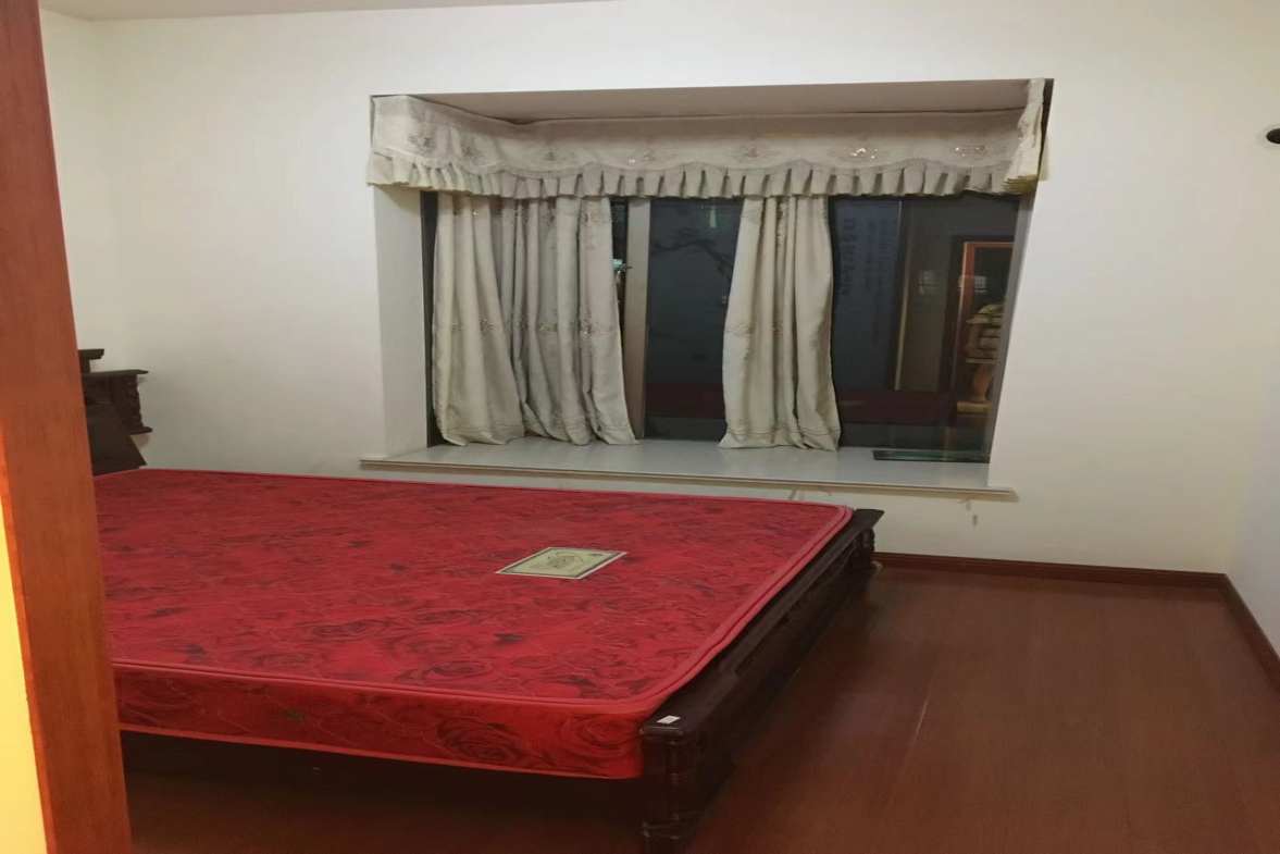 佳宁娜小区（梓山湖小区）  4室2厅1卫   2100.00元/月室内图