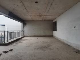 财富家园  5室2厅2卫    70.8万