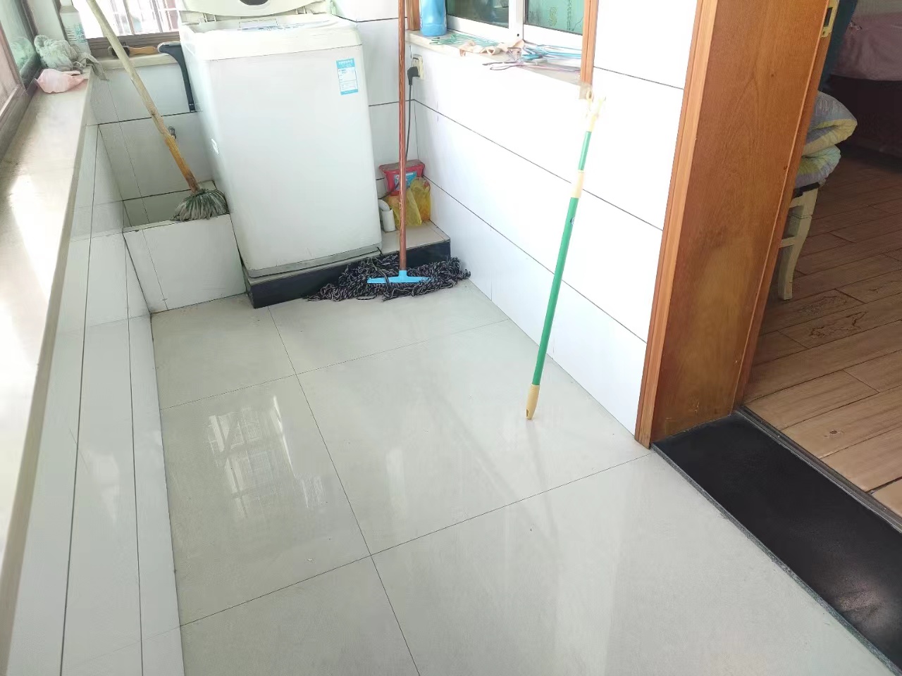 秀水俪园  3室2厅2卫    58.0万