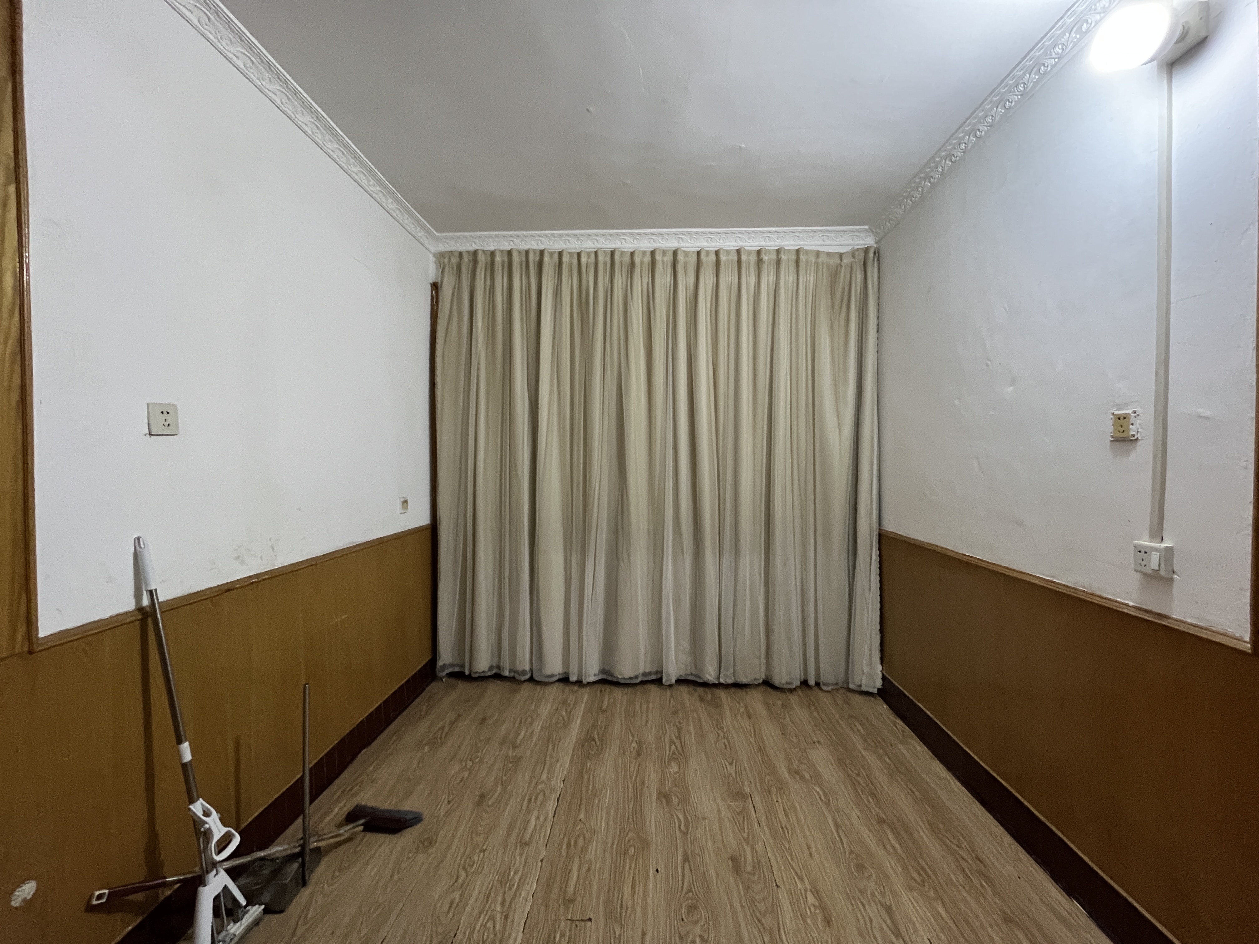 环卫处家属楼  2室2厅1卫    23.0万