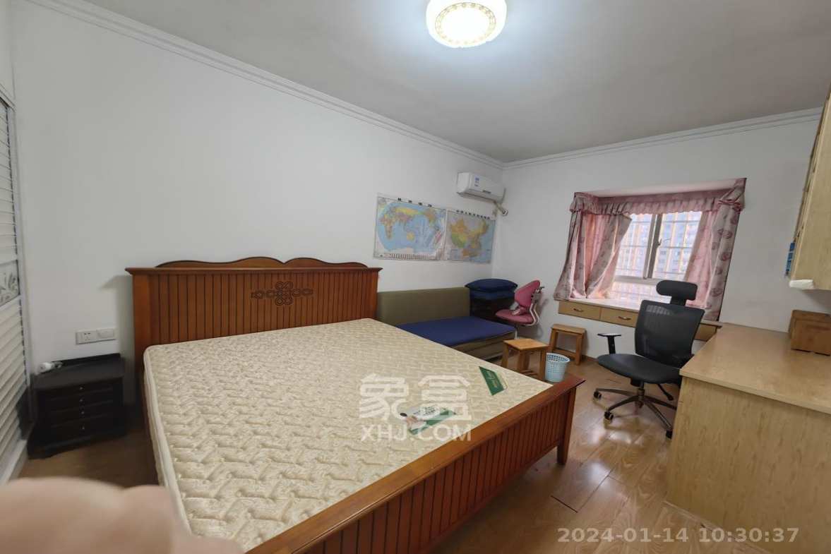 理工大学职工单位房青年汇  4室2厅2卫    3000.0元/月 理工大学职工单位房青年汇  4室2厅2卫    3000.0元/月室内图