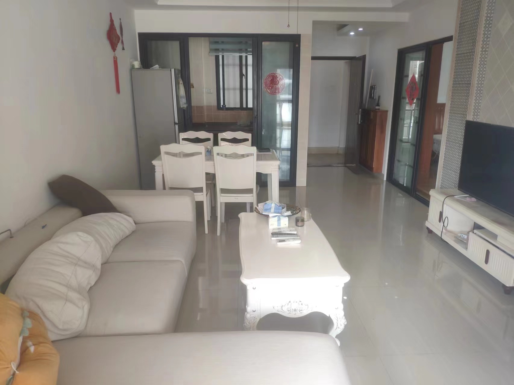 金域湾畔  2室2厅1卫    124.0万