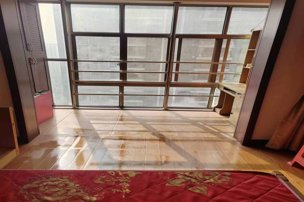 南风苑  3室2厅2卫    2000.0元/月室内图