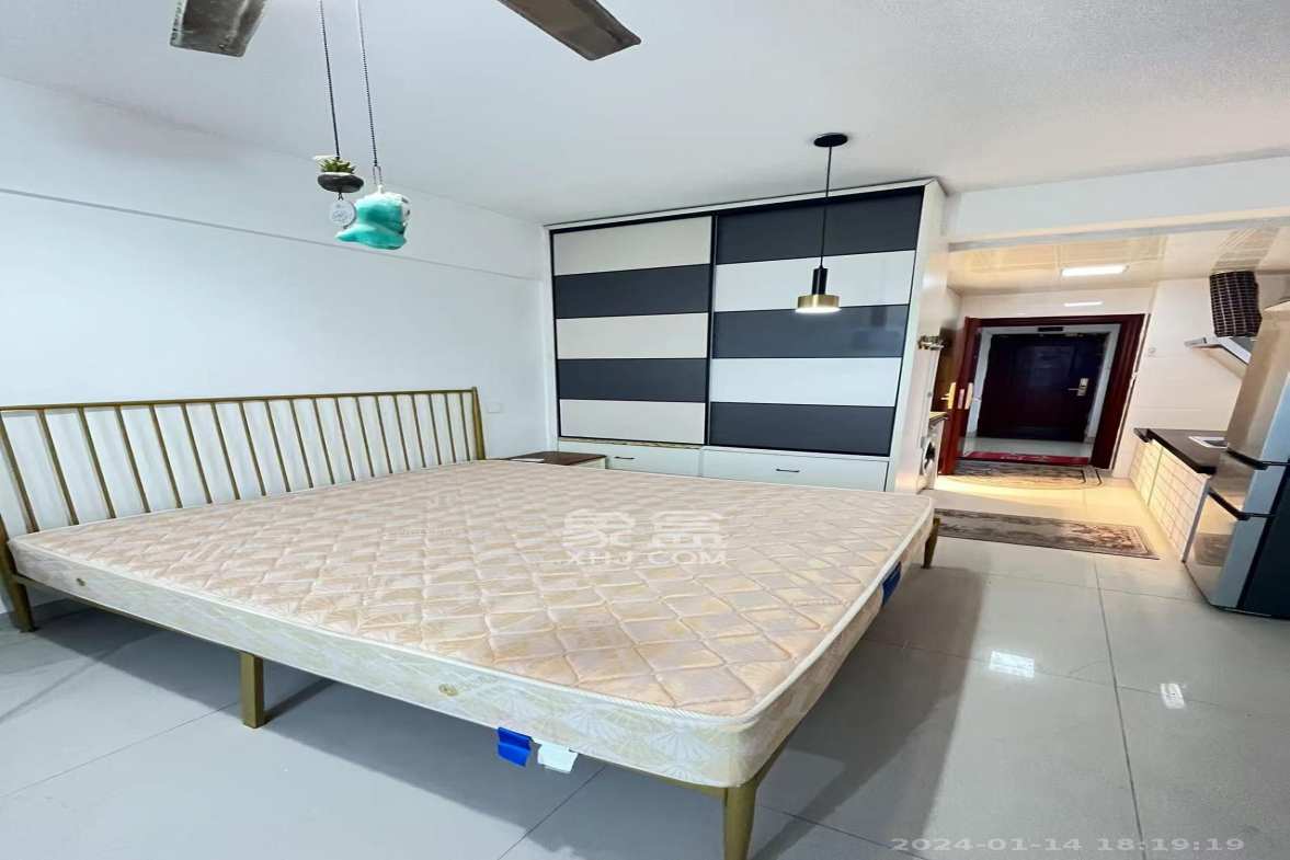 锦泰东环国际  1室1厅1卫    2000.0元/月 锦泰东环国际  1室1厅1卫    2000.0元/月室内图