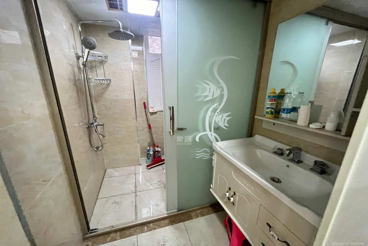 明天一城 2室2厅1卫 1700.0元/月 明天一城 2室2厅1卫 1700.0元/月室内图