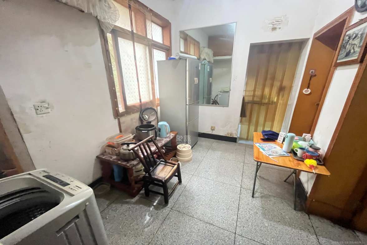 菊花塘小区  2室2厅1卫   13.80万室内图1