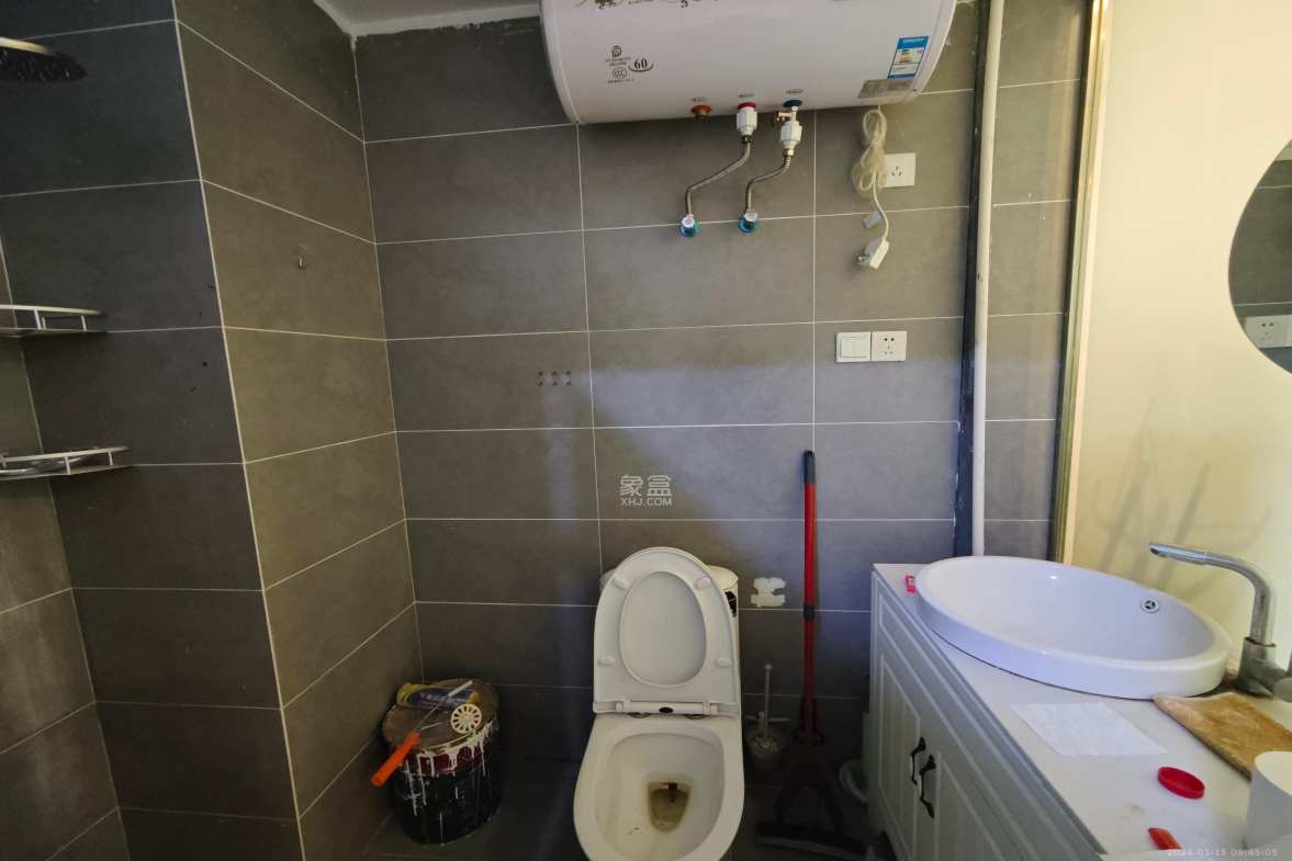 东怡外国(南湖一号) 1室1厅1卫 2600.0元/月 东怡外国(南湖一号) 1室1厅1卫 2600.0元/月室内图