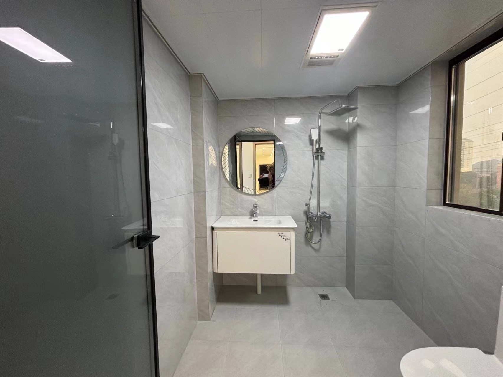 天邦海弘轩  3室2厅2卫   68.00万