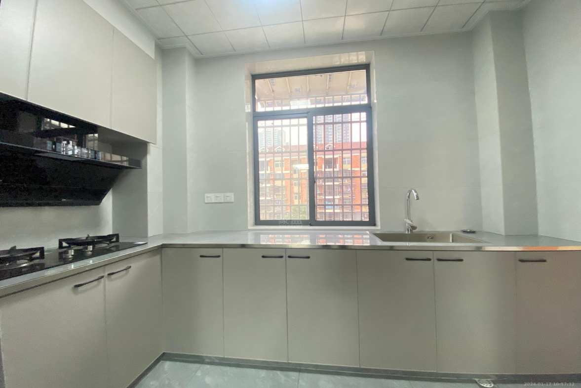 井龙安置小区  3室2厅2卫    1400.0元/月室内图