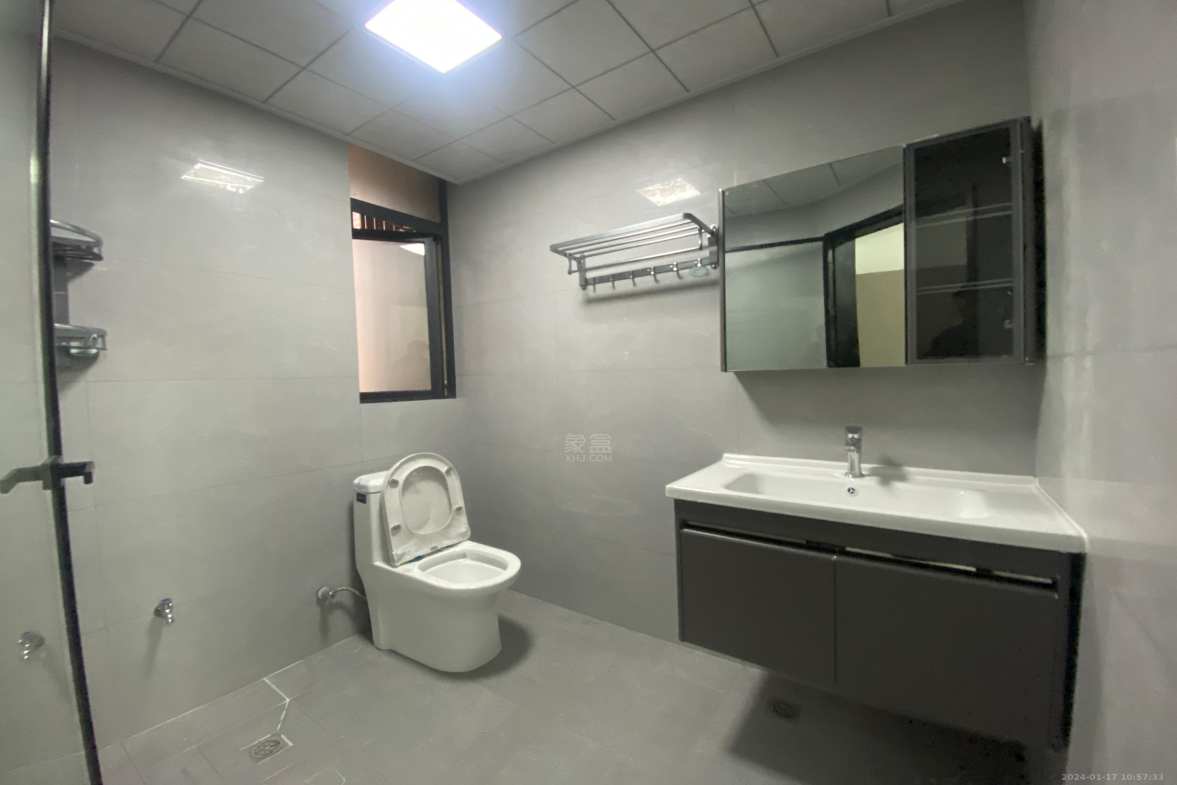 井龙安置小区  3室2厅2卫    1400.0元/月室内图