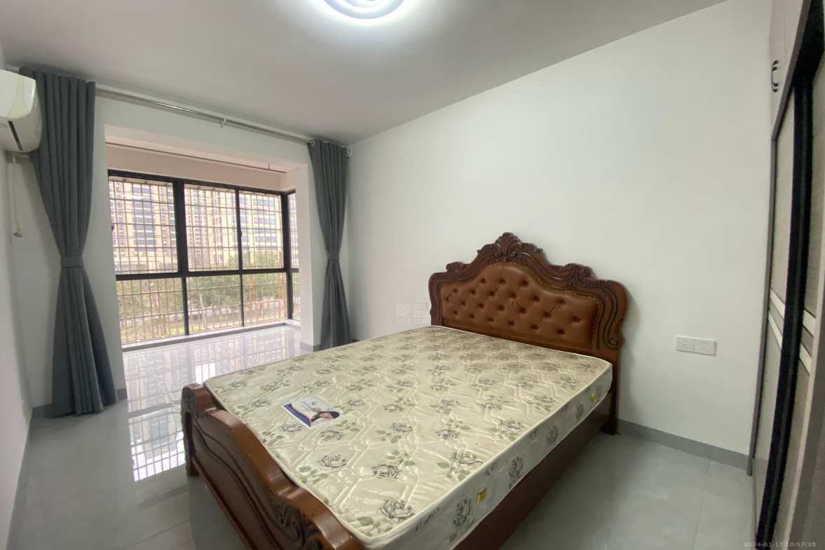 井龙安置小区  3室2厅2卫    1400.0元/月室内图1