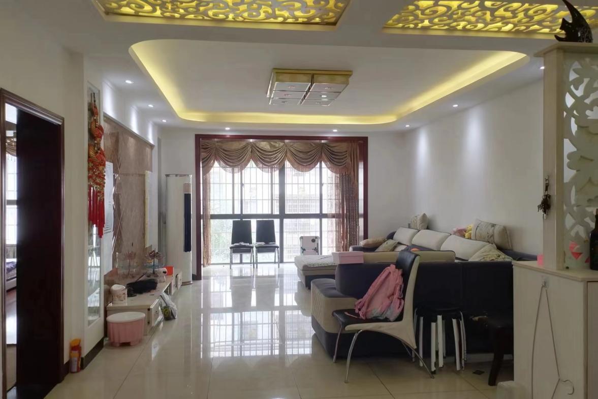 三元大市场  3室2厅2卫    1100.0元/月室内图