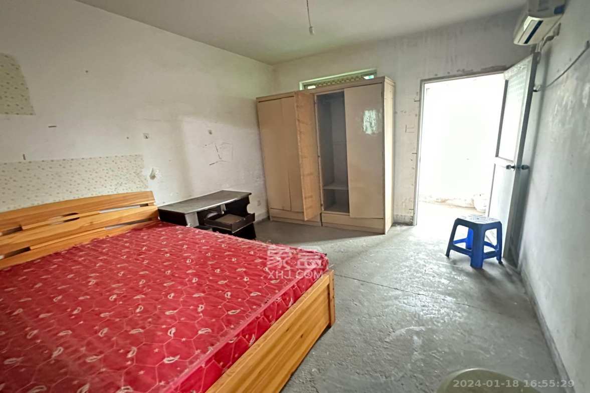 中南汽车世界  2室2厅1卫    700.0元/月室内图