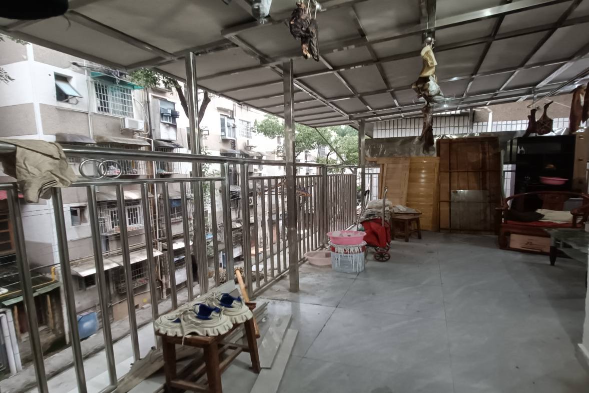 茉莉村  0室0厅0卫   30.00万客厅