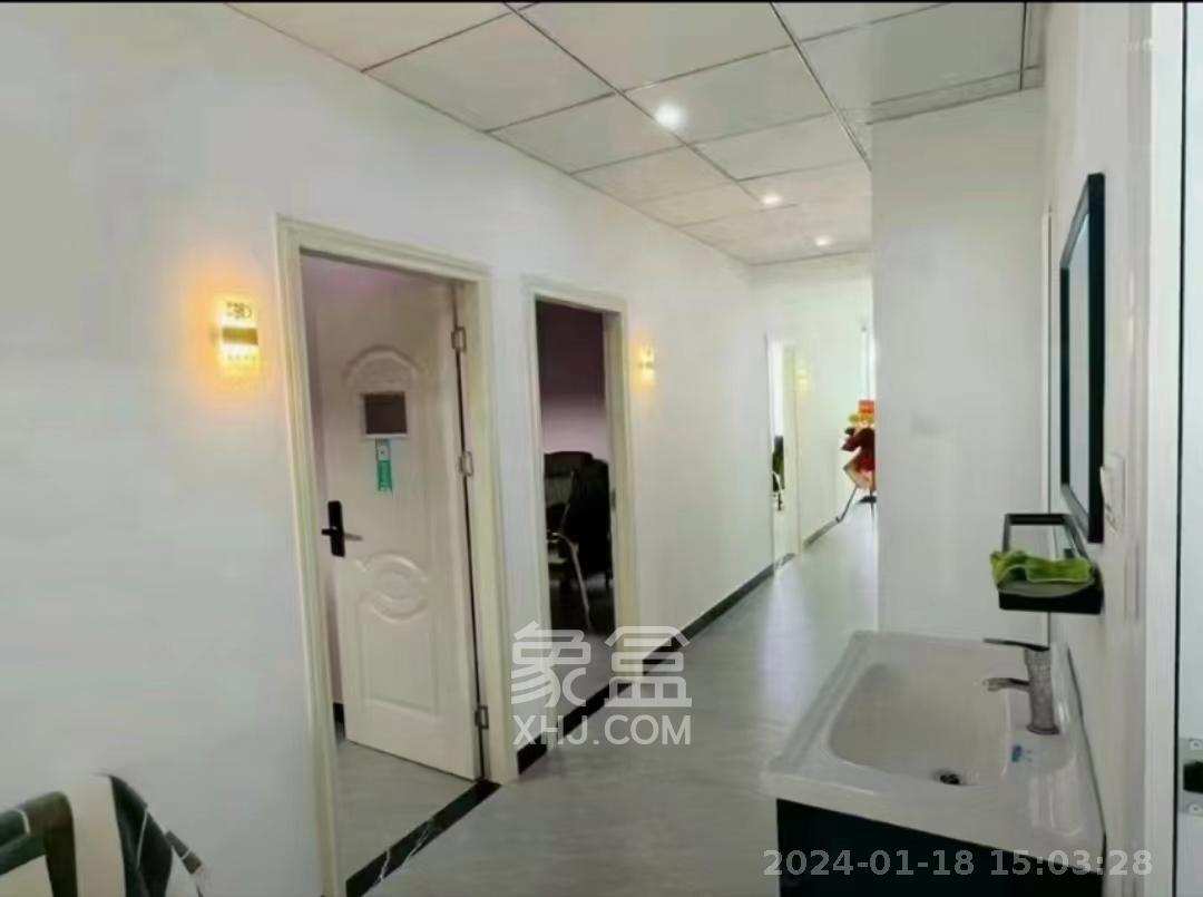 影珠山大厦 7室1厅1卫 2700.0元/月 影珠山大厦 7室1厅1卫 2700.0元/月室内图