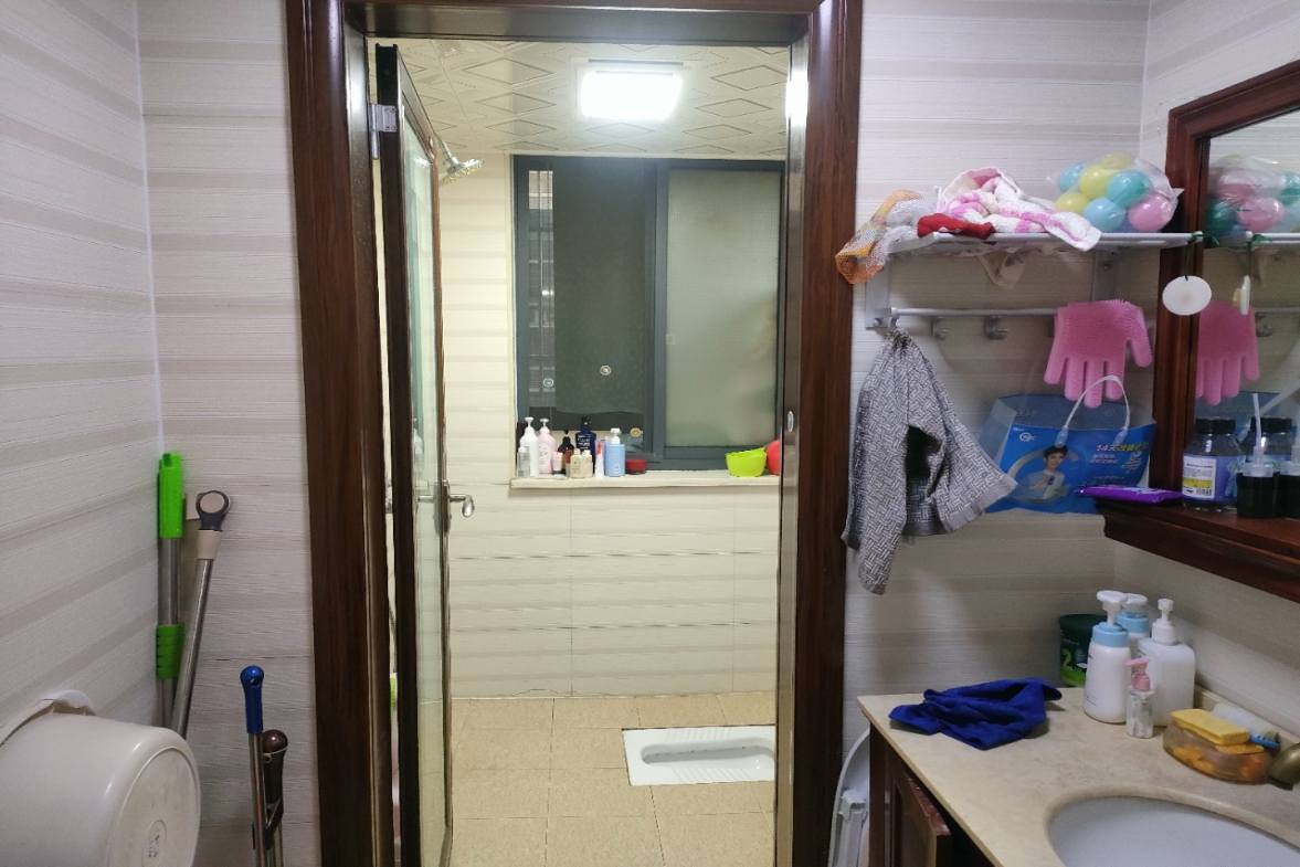 龙洲馨苑  3室2厅2卫   72.00万室内图