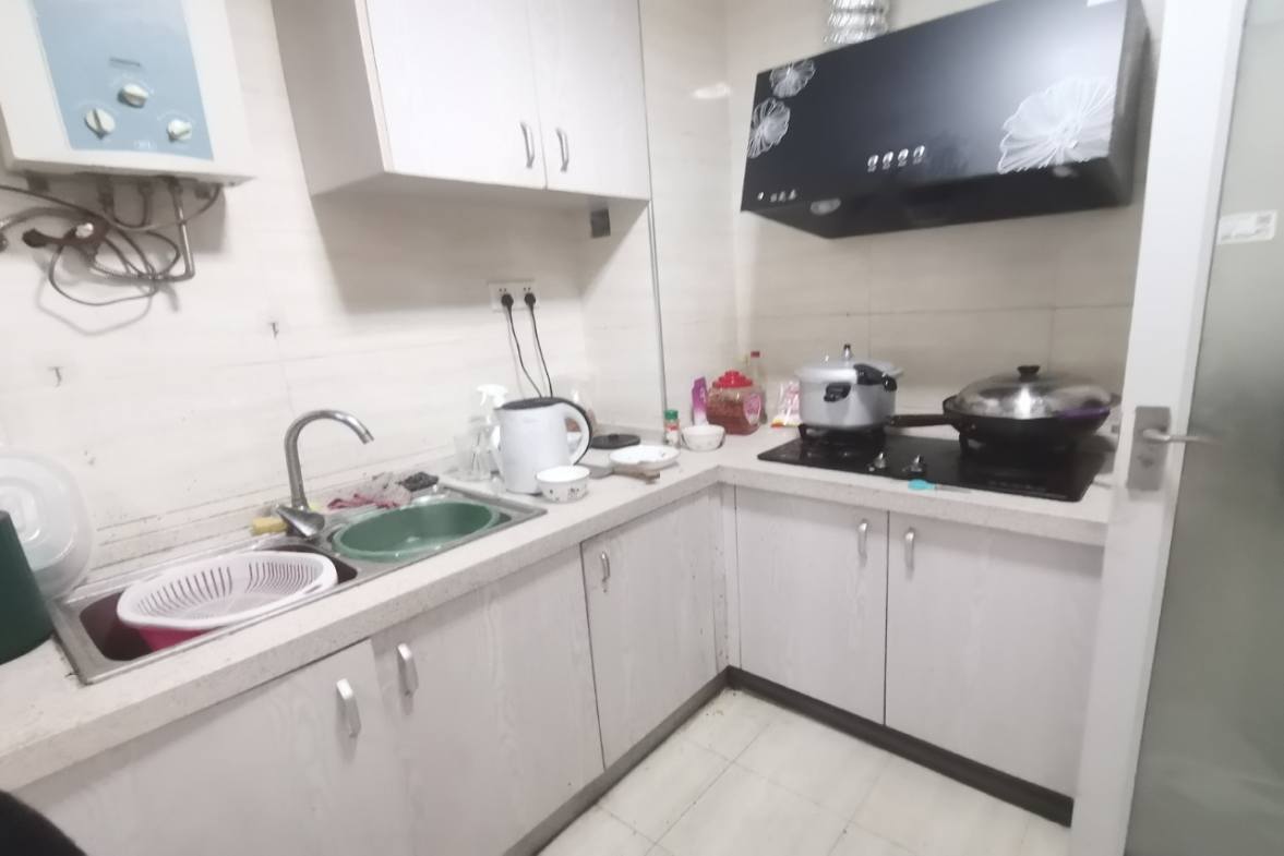 旺佳华府  2室2厅1卫   1400.00元/月室内图
