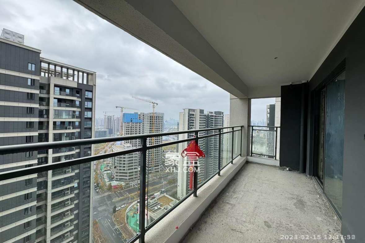 绿地V岛  6室2厅3卫    5500.0元/月 绿地V岛  6室2厅3卫    5500.0元/月室内图