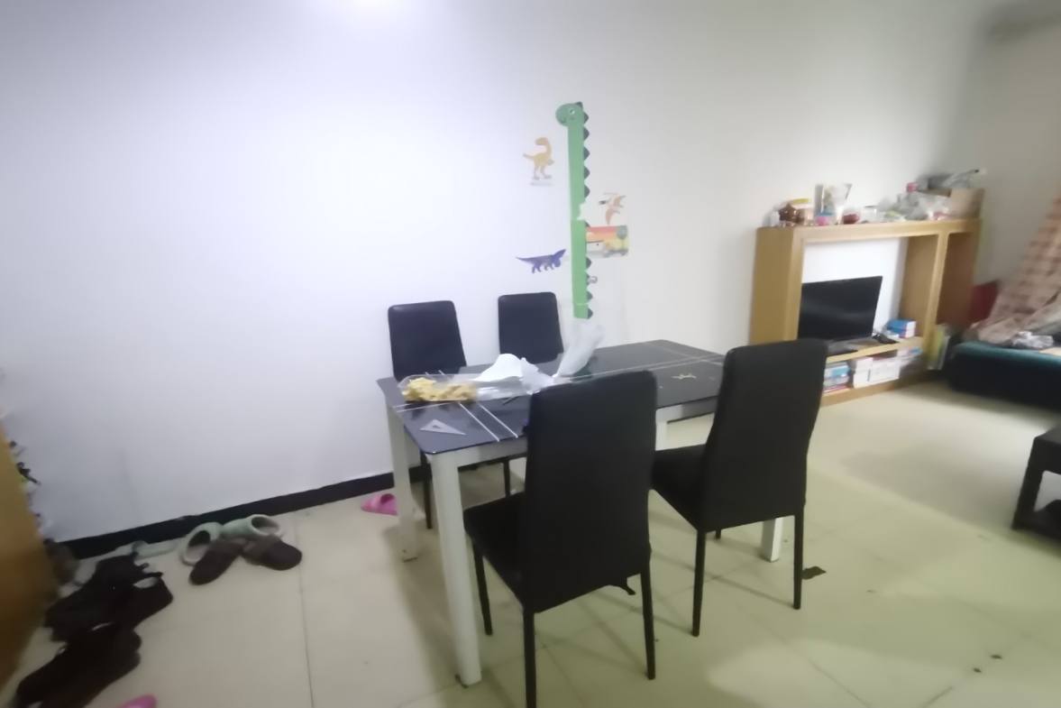 旺佳华府  2室2厅1卫   1400.00元/月室内图