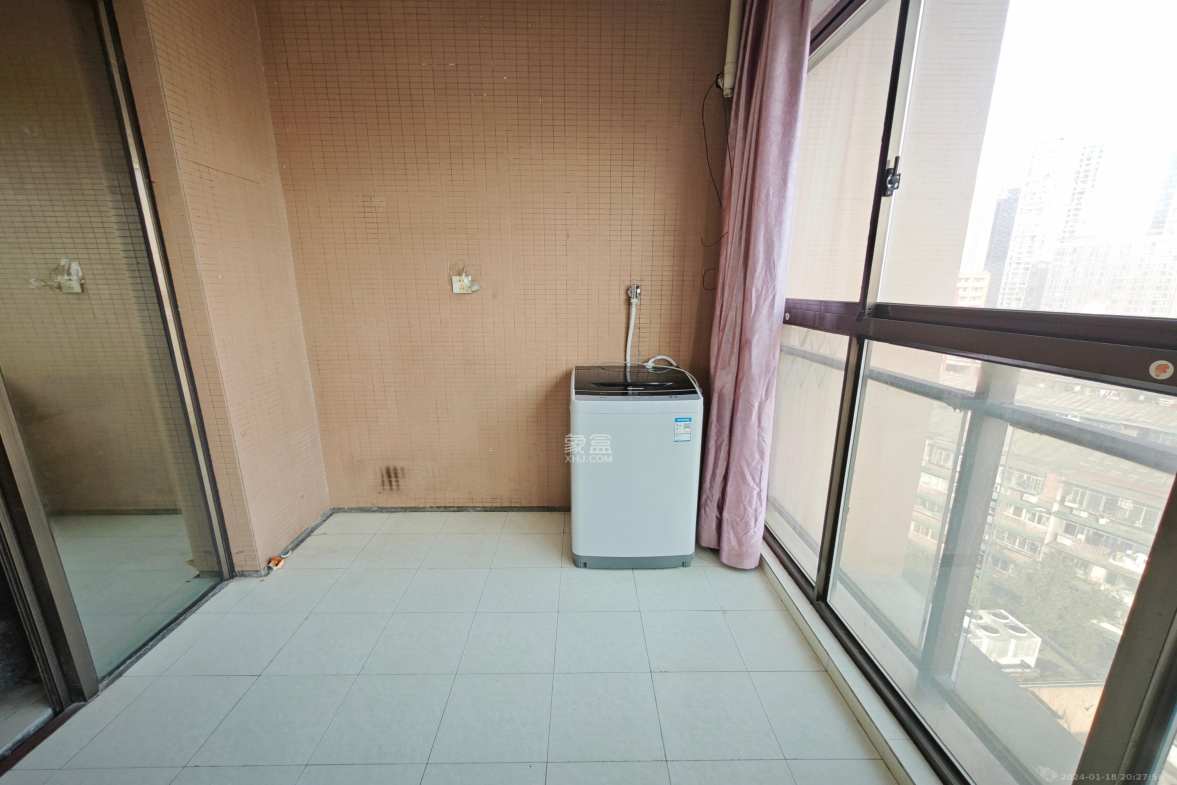 摩天一号  1室0厅0卫   2200.00元/月室内图