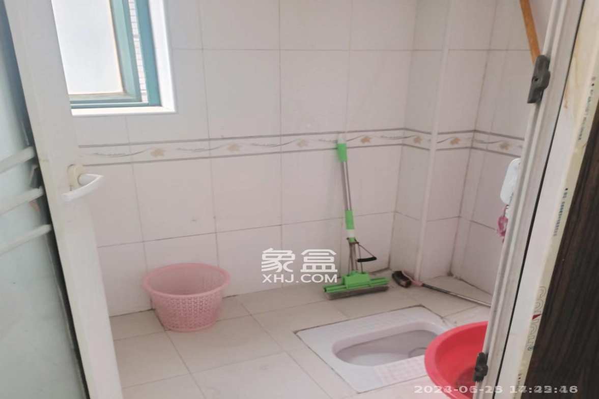 望兴景园一期  3室2厅1卫    2600.0元/月 望兴景园一期  3室2厅1卫    2600.0元/月室内图