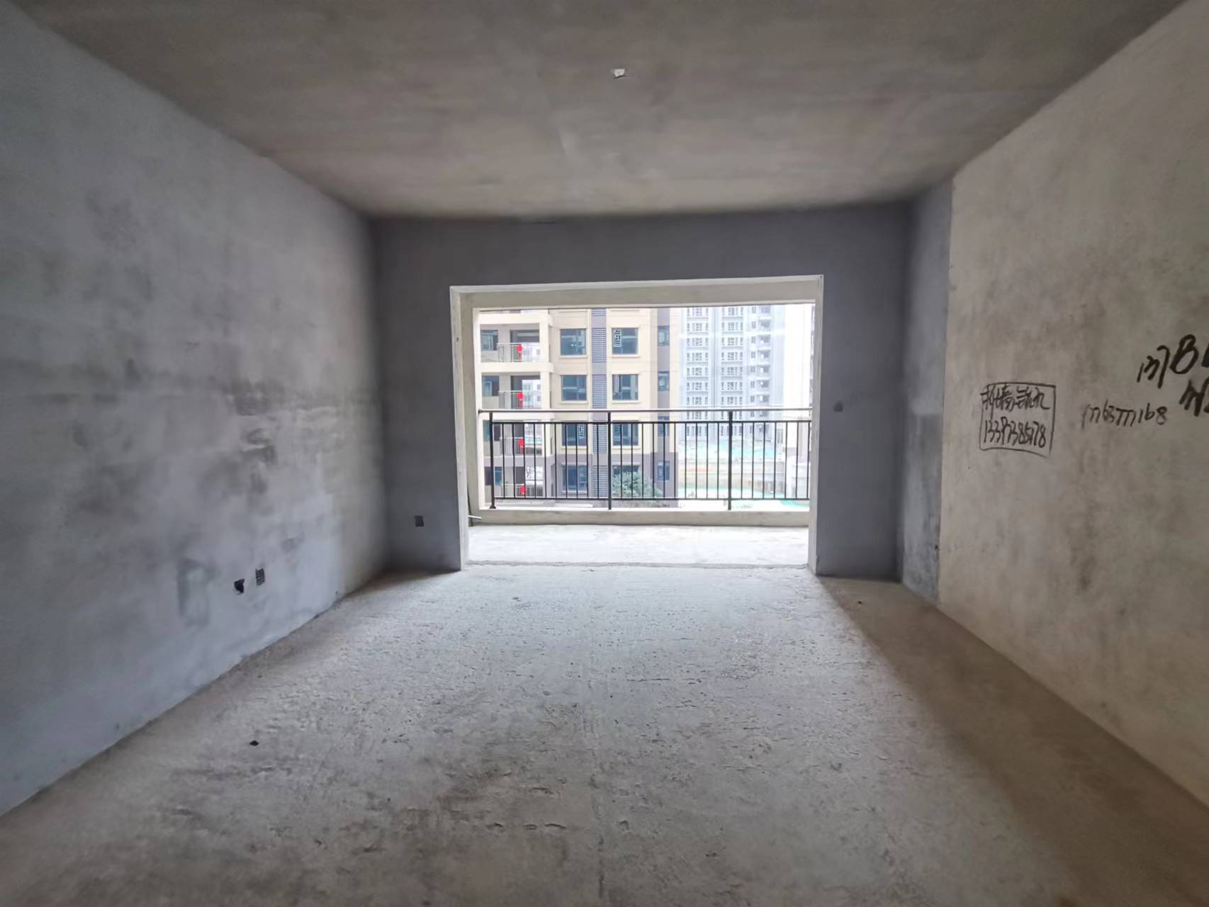 富怡康苑  4室2厅2卫    93.8万