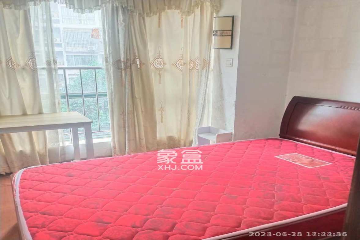 望兴景园一期  3室2厅1卫    2600.0元/月 望兴景园一期  3室2厅1卫    2600.0元/月室内图