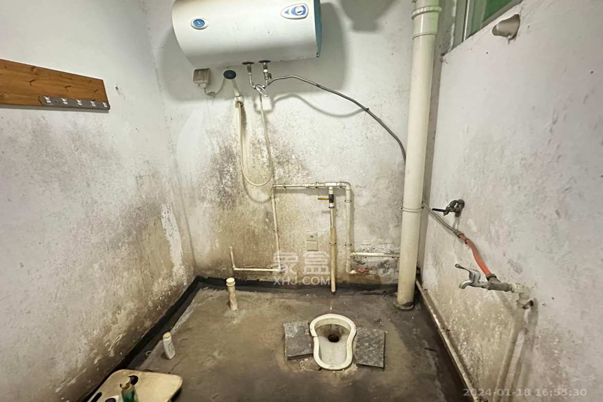 中南汽车世界  2室2厅1卫    700.0元/月室内图