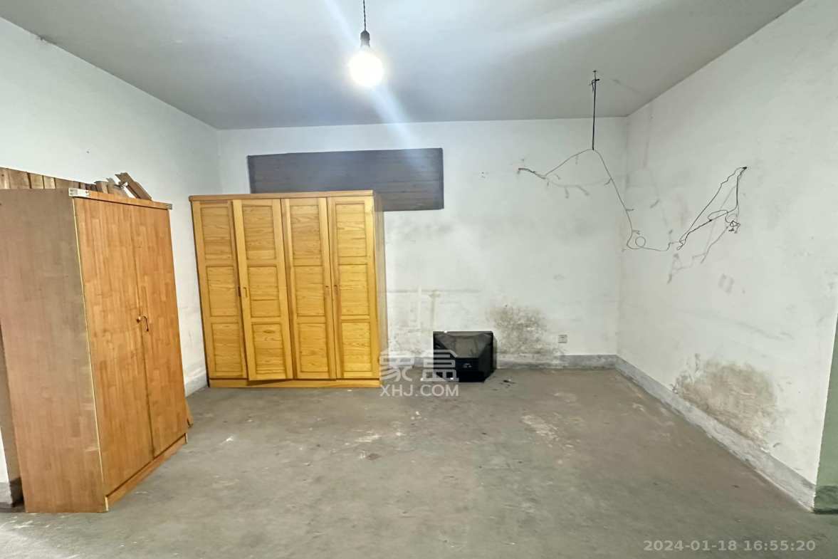 中南汽车世界  2室2厅1卫    700.0元/月室内图1