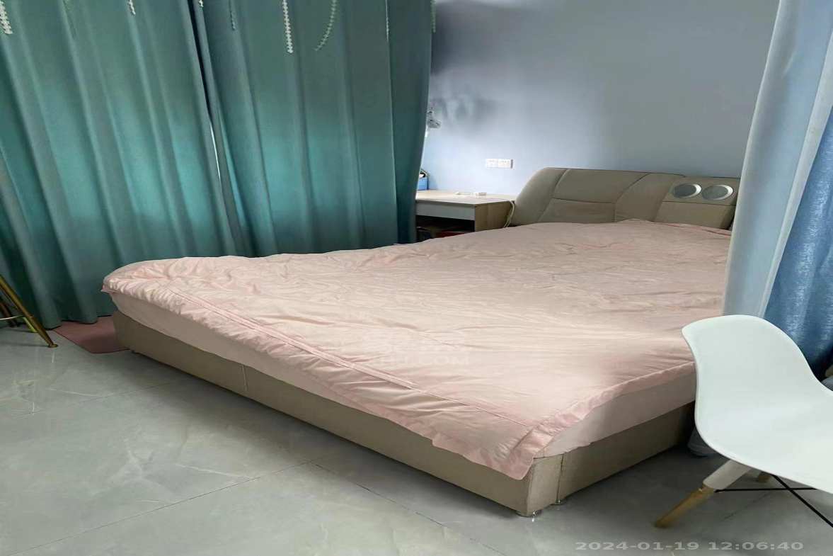 香槟小镇  1室1厅1卫    1300.0元/月室内图1