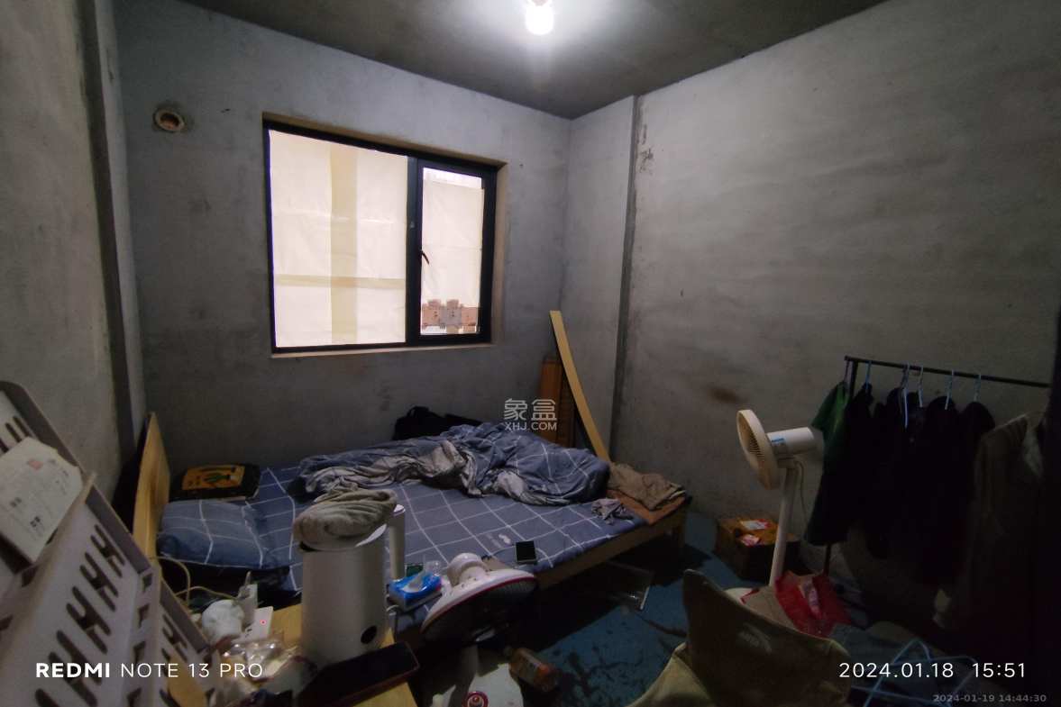 中建嘉和城  4室1厅2卫   1100.00元/月室内图1