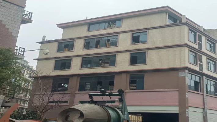 宁乡湘中农机机电大市场室内图2