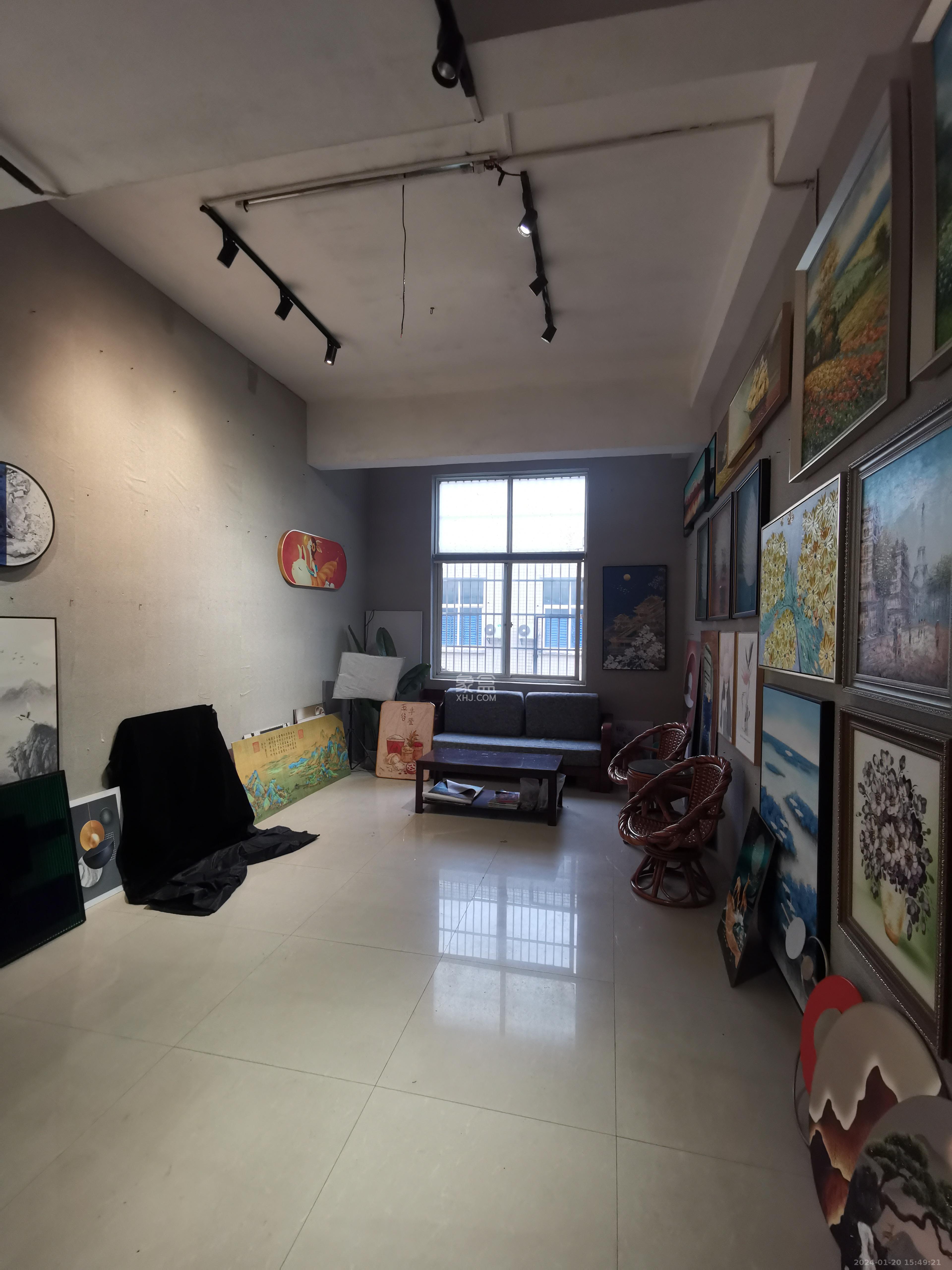 唐湘电器城   308.0㎡      4100.0元/月室内图